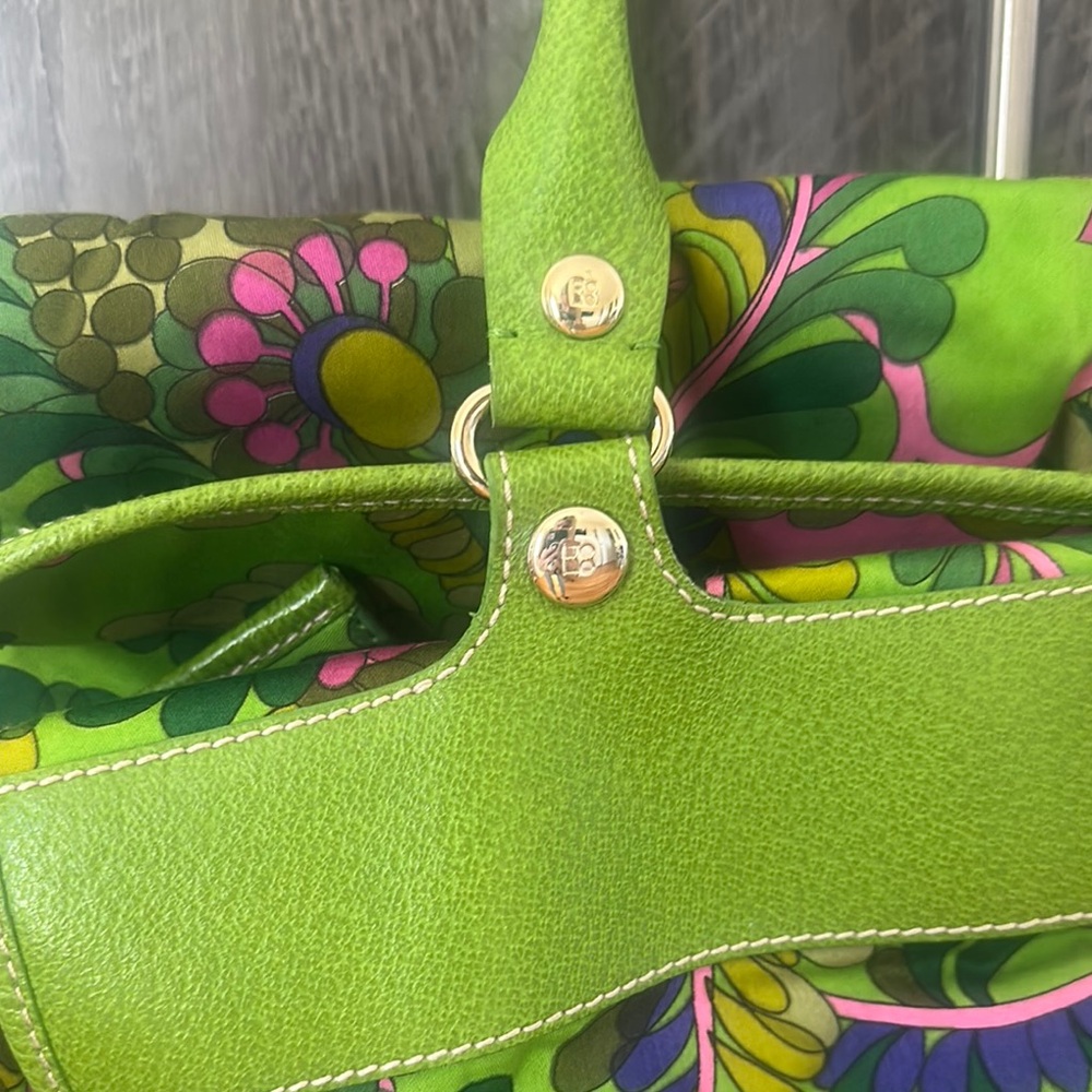 Kate Spade Green and Pink Travel Bag with Tropical Print - Picture 9 of 11